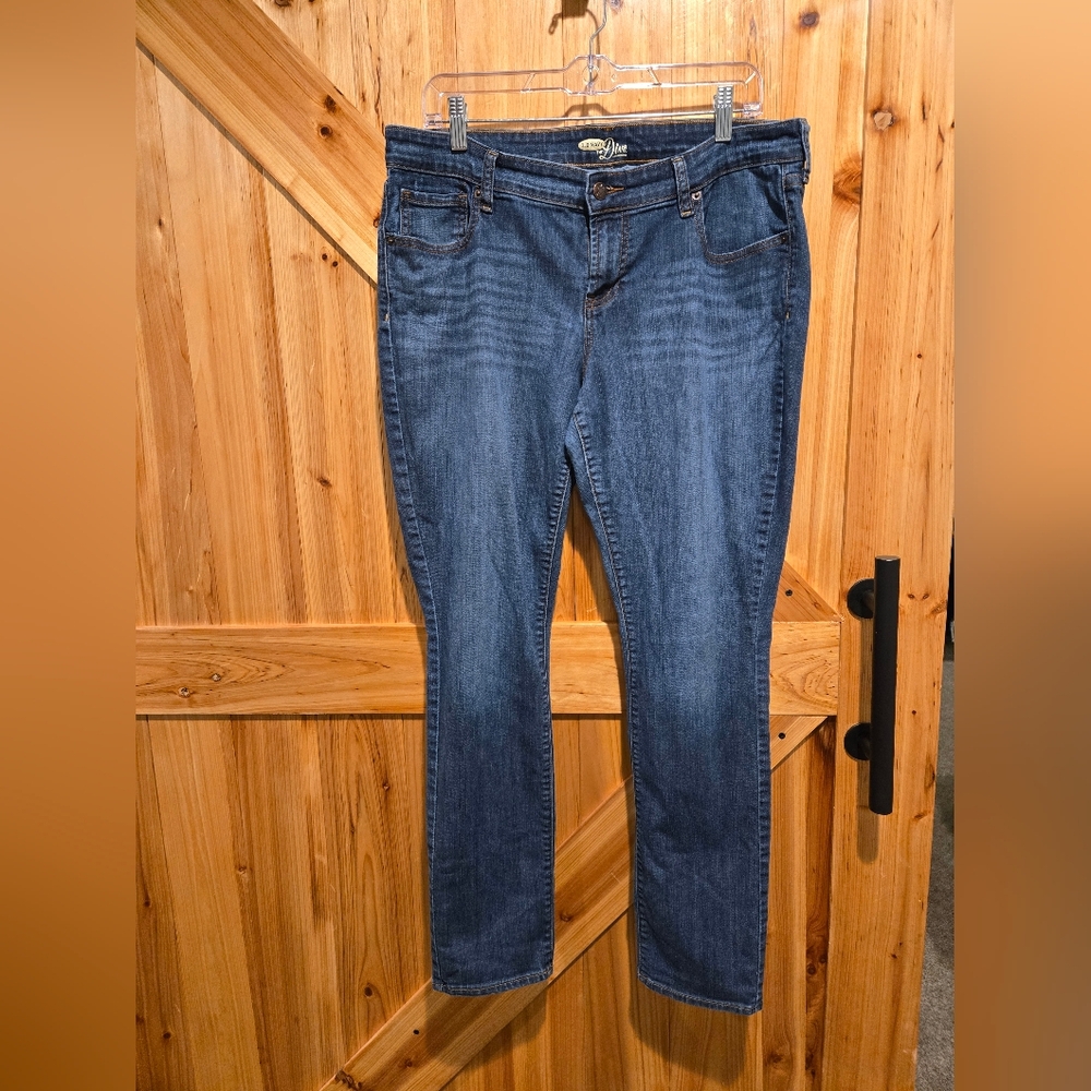 Old Navy Diva Women's Size 14 denim jeans